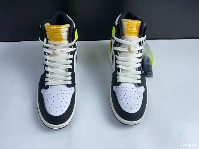 1 JORDAN RETRO 'VOLT AIR GOLD' OG HIGH 555088-118 0510